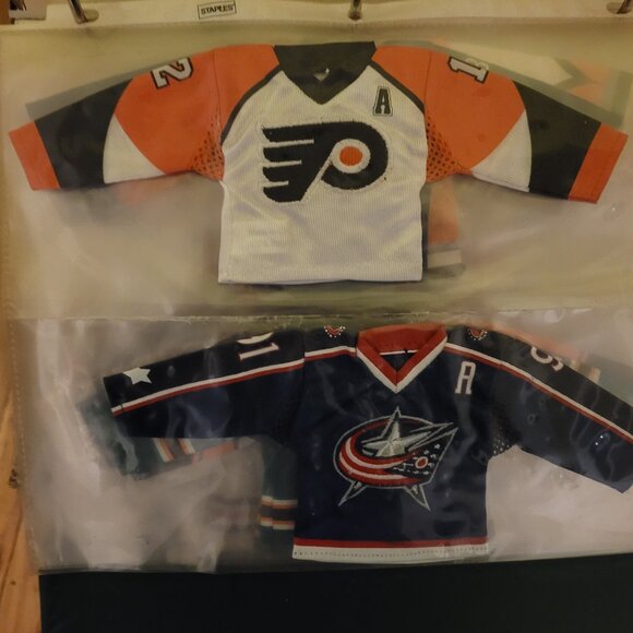 Lot of 24 2006-2008 Upper Deck NHL Mini Jersey's 4" X 9" NESH STAAL VANEK & more - Picture 14 of 16